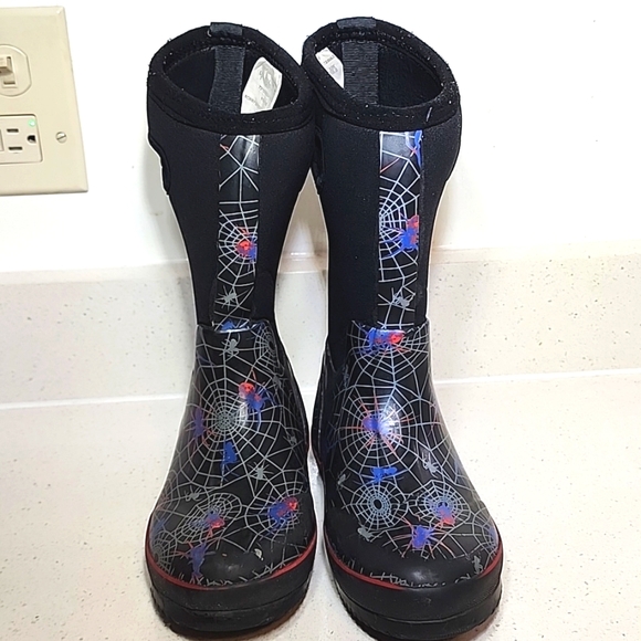 Spiderman Winter Boots Kids Size 1. - Picture 6 of 8